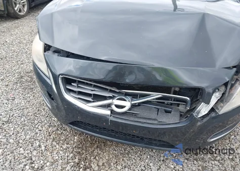 2012 Volvo S60 T5 z USA, uszkodzony, nr VIN YV1622FS2C2144810